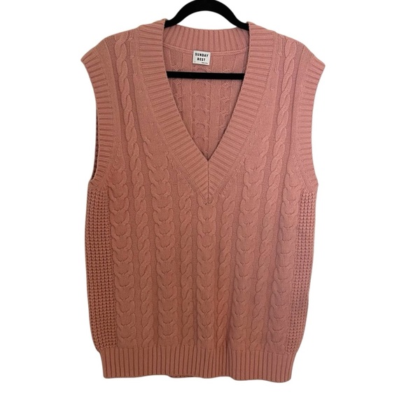 Aritzia Sunday Best Winston Vest- Oversized Cable Knit Sweater Vest- Size Small - Picture 1 of 15